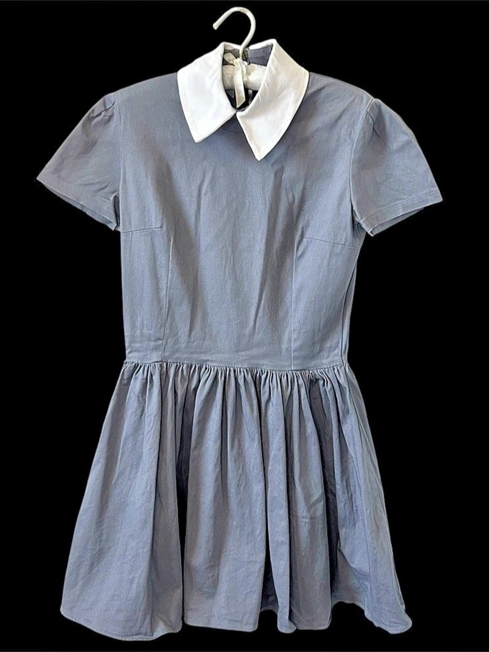 DEANDRI Collared Mini Dress in Gray & White Size Medium